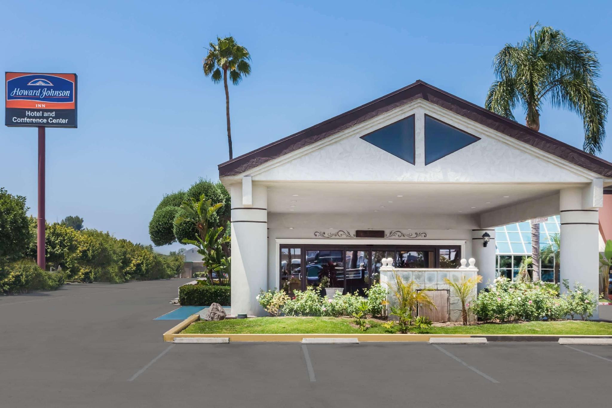 Howard Johnson By Wyndham Fullerton/Anaheim Conference Cntr Exterior foto